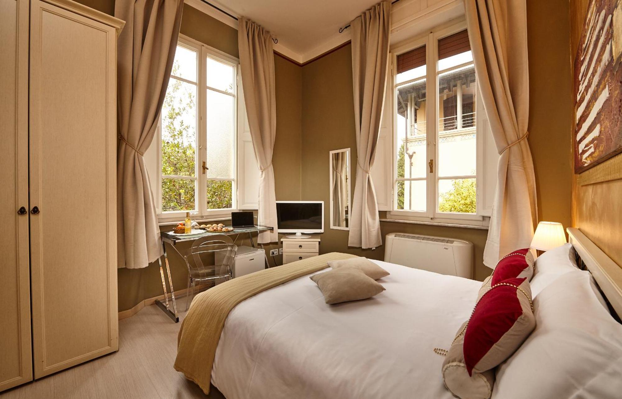 Standard Double Room,687917421:JPEG